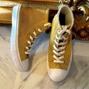 GOLD CHUCK TAYLOR CONVERSE